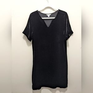 Beautiful velour Sundance dress. Size Medium. Black color. EUC